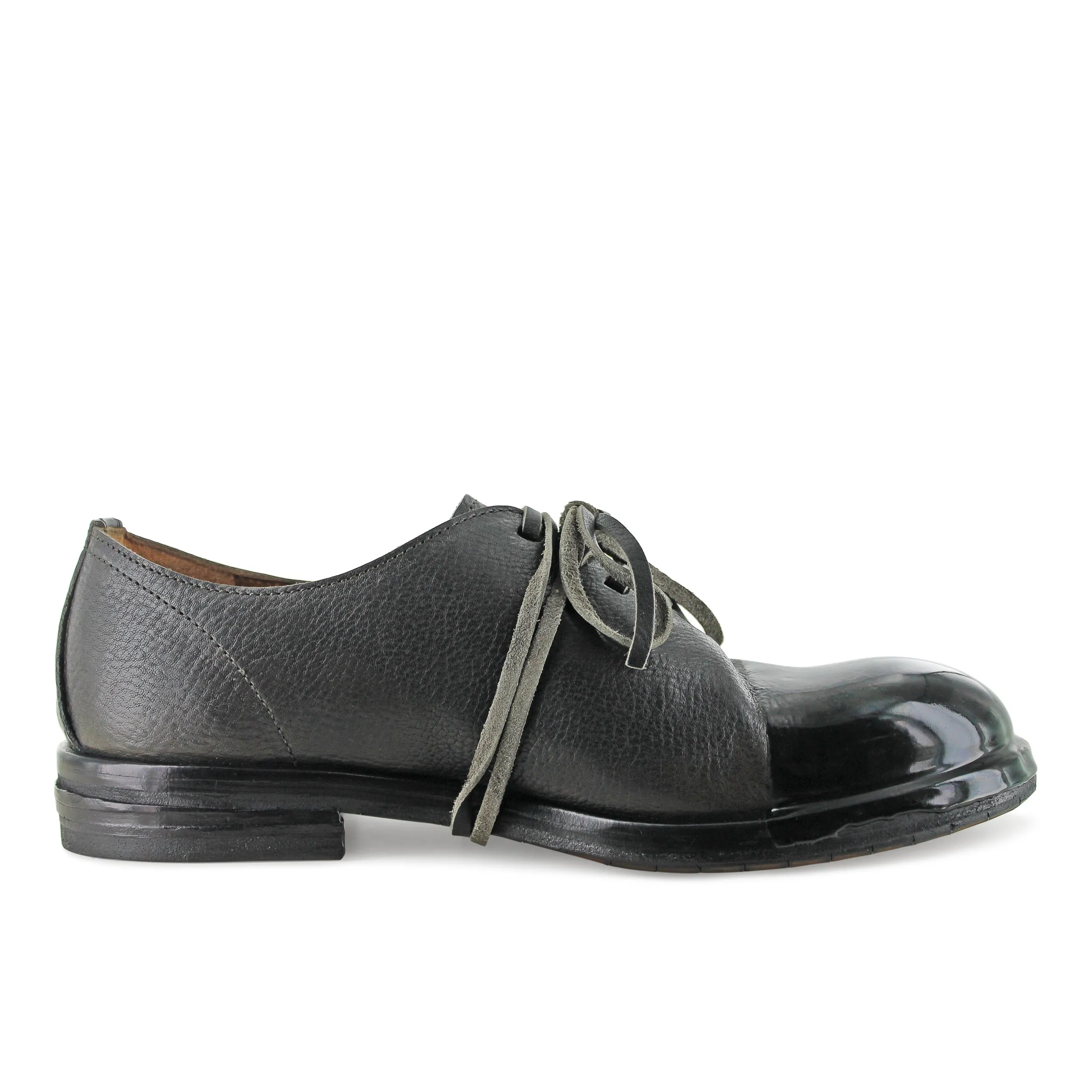 8287 - Handmade Smog Rubber Toe Cap