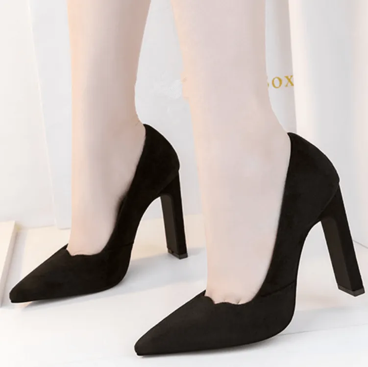 Chunky Heel Point Toe Suede Pumps