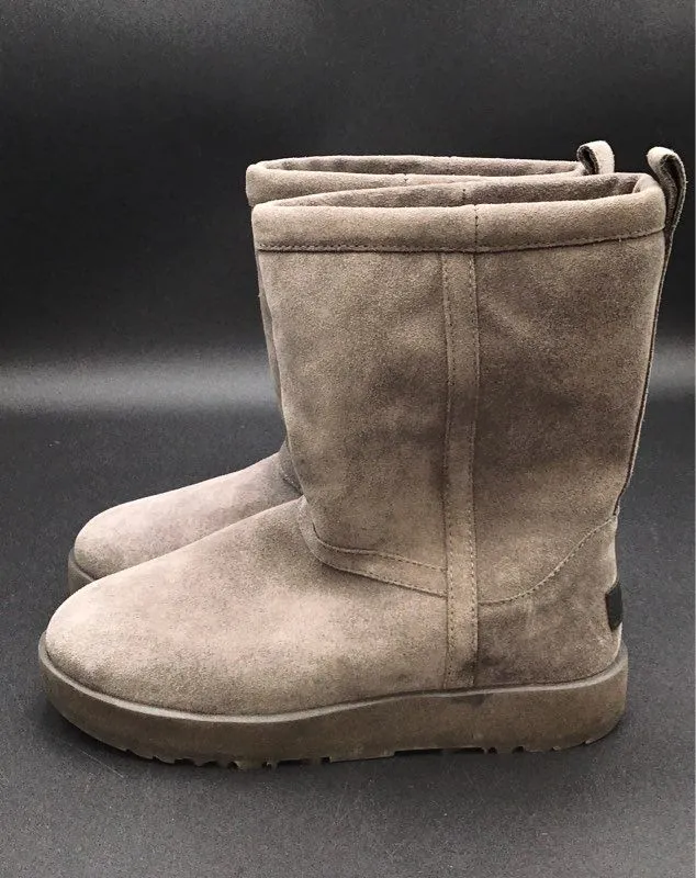 Ugg Women's Classic Short Gray Snow Boots - Size 8